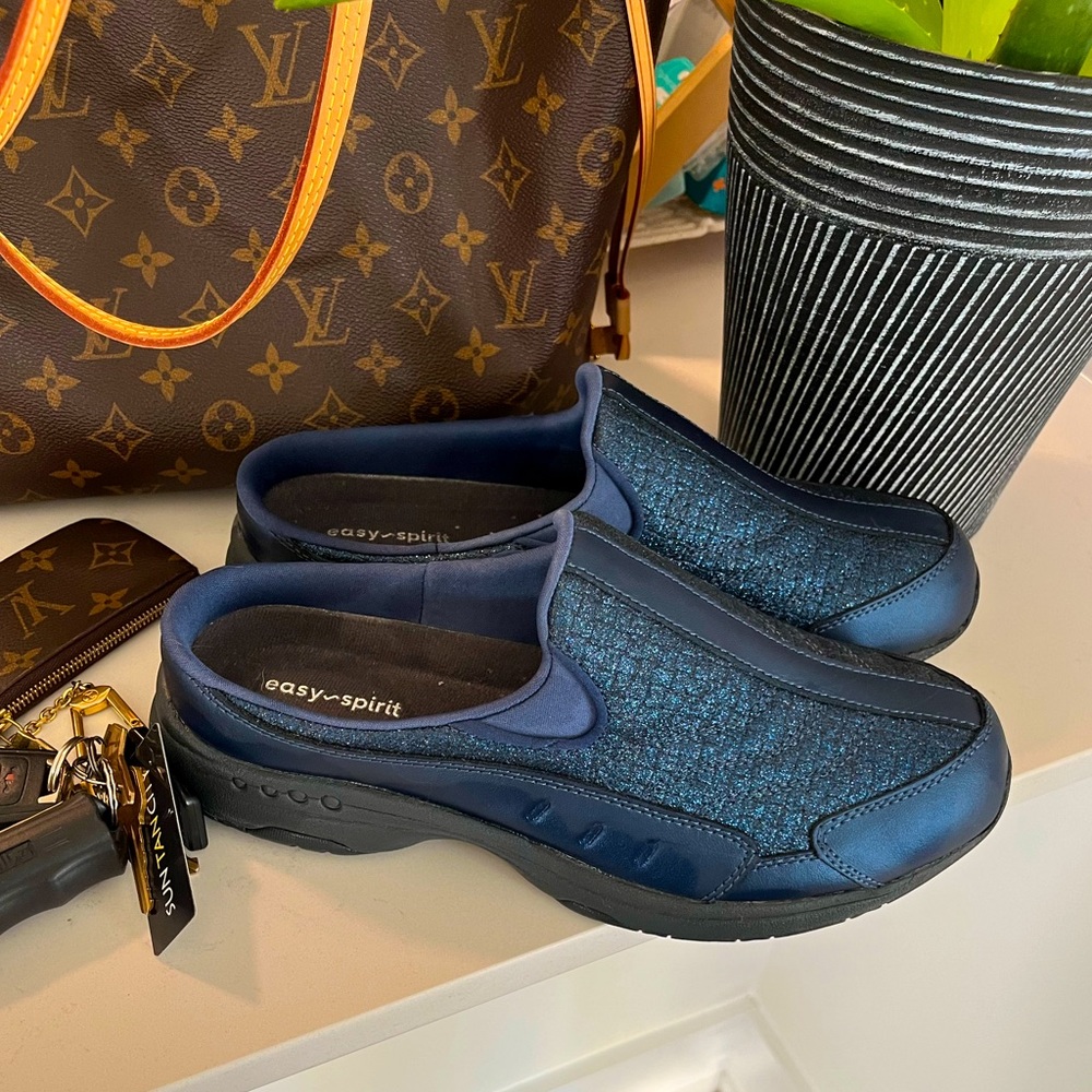 Like brand new Easy Spirt Women’s shoes size 9